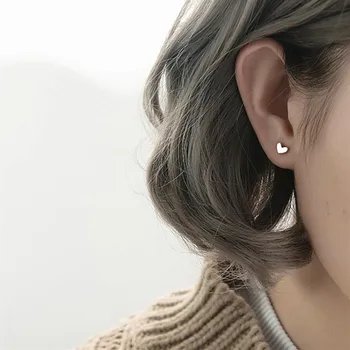 Kórejská verzia Iny mini minimalistický titánové ocele, náušnice anti - alergické broskyňa srdce, ucho nechty srdca náušnice