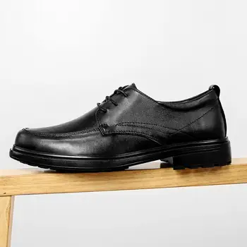 Topánky sapato sapatos mens muži male hombre ploché priedušná predaj zapatos tepla na kožené topánky sklzu muž pohodlné para bežné pre