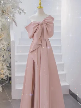 2021 Ružový Satén Celebrity Šaty Veľké Prove-Line Elegantné Jedného Pleca Bez Rukávov Jednoduché Banquet Temperament Večerné Šaty Nové