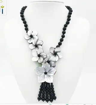 Nové Prírodného Kameňa Onyx Black Mozaika kamenná Shell Kvety Ručne Strapec Náhrdelník 20-palcový lady
