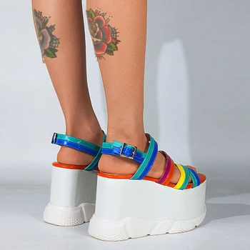 DORATASIA Lete Otvorené Prst Hrubé Päty Topánky Nové Sandále Ženy Značky Inov Multicolor Punk Robustný Platformu Kliny Sandále