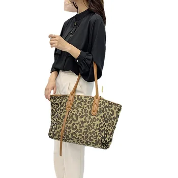Univerzálny Leopard Tlač Taška Ženy 2021 Nové Módne Retro Podpazuší Taška Malá Rameno Rukoväť Stick Bag