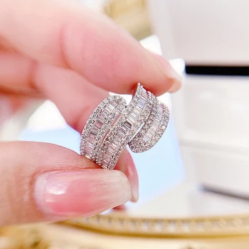 Aazuo Hot Predaj 18K Biele Zlato Skutočný Diamant 1.10 ct IJ SI Luxusné Schodisko Irregul Line Krúžok Darček pre Ženu Zapojenie Strana Au750
