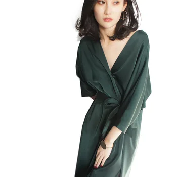 2020 ženské nové letné vysokej kvalite ročníka tmavo Zelená tvaru lenivý prehodil tmavo zelená hodvábne matný voľné šaty