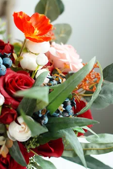 SESTHFAR Veľké Svadobné Kytice Pink&Červená Pivónia, Ruža Blue Berry Umelé Ramos Novia Skutočný Dotyk, kvety, Svadobné Dekorácie