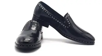 Nové módne čierne topánky pre mužov pošmyknúť na mokasíny nit štvorcové prst šaty topánky Lesklé pravej kože mužov topánky