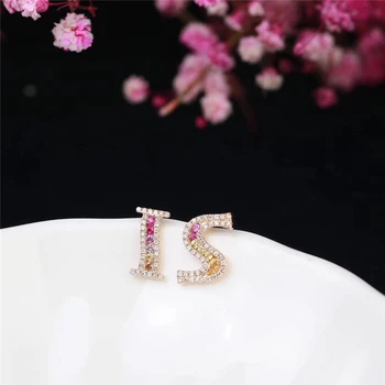 Aazuo 18K Šperky Rose Gold Prírodný Farebný Drahokam Reálne Diamond Fashion Počiatočné 26 Písmen Stud Náušnice darček pre Ženy Au750
